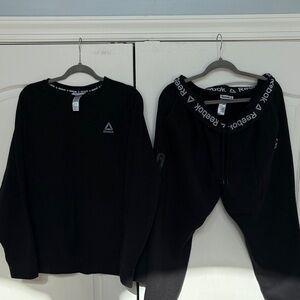 Reebok Black Crewneck Sweatshirt and Logo-Trim Joggers